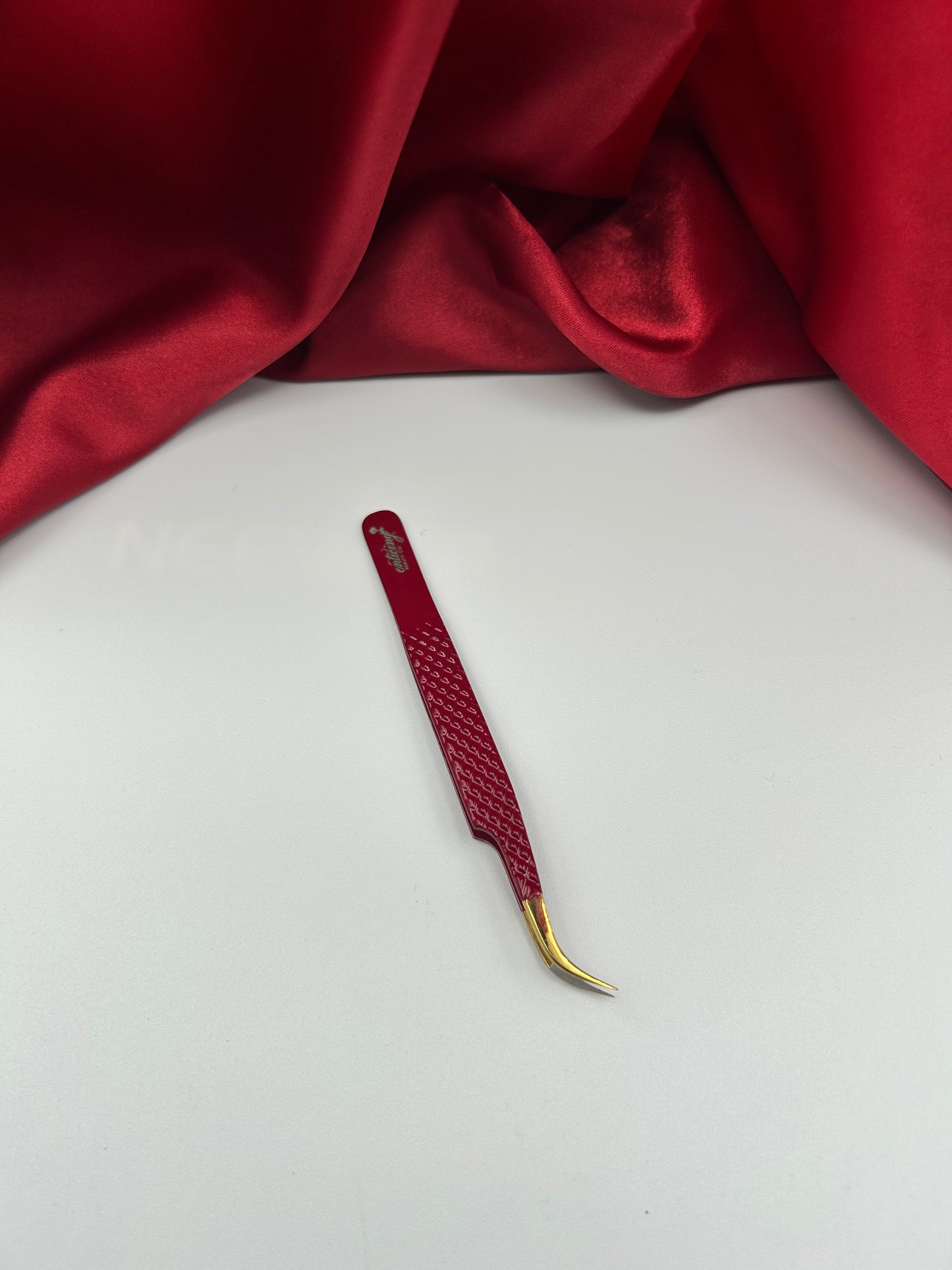 Curved Classic Tweezer